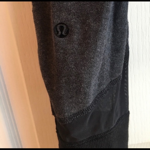 Lululemon leggings 🧘🏼‍♀️🖤 - Picture 3 of 4